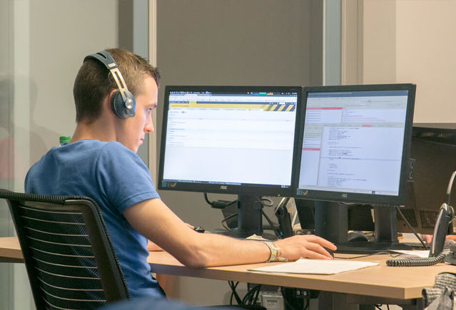 Wir fördern selbstständiges Arbeiten. Du wirst während deines Dualen Studiums in jeder Abteilung eigene Aufgaben selbstverantwortlich umsetzen.