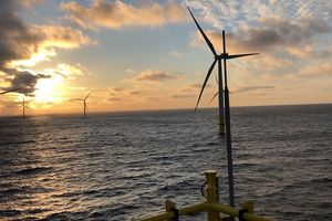 Durch den Wechsel aus Theorie und Praxis können Studierende theoretisches Wissen aus dem Unterricht sofort im Arbeitsalltag bei EnBW anwenden und vertiefen