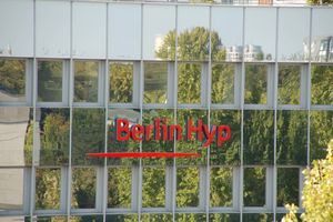 Die Berlin Hyp kann auf ca. 150 Jahre Erfahrung auf dem Gebiet der professionellen Immobilienfinanzierung zurückblicken.