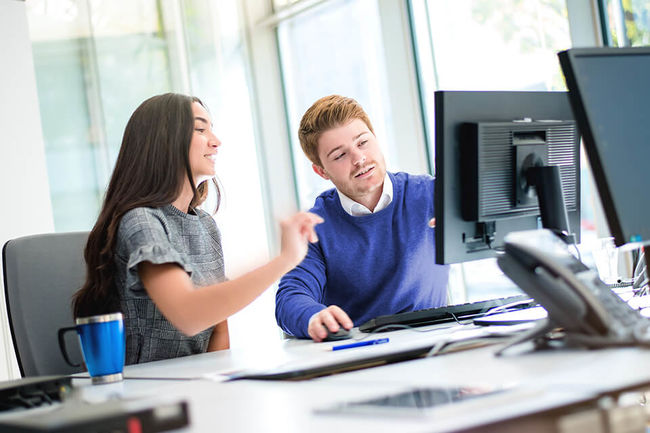 Wir sind ein hochattraktiver Arbeitgeber, der sich klar zur Energiewende bekennt. Im Dualen Studium bei Mainova erwarten dich interessante Aufgaben und vielfältige Entwicklungsmöglichkeiten.