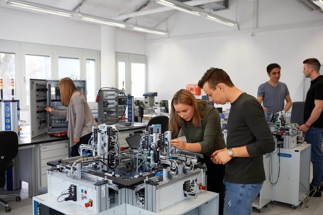 Arbeite in den Praxisphasen selbstständig und lerne unsere Produkte kennen.