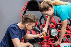 Wissen gleich anwenden? Das duale Studium bei uns ist die perfekte Kombination aus Praxis und Theorie.