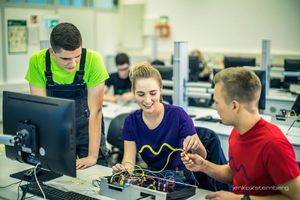 Während der Praxisphasen bist du in unterschiedlichen Bereichen des Unternehmens eingebunden.