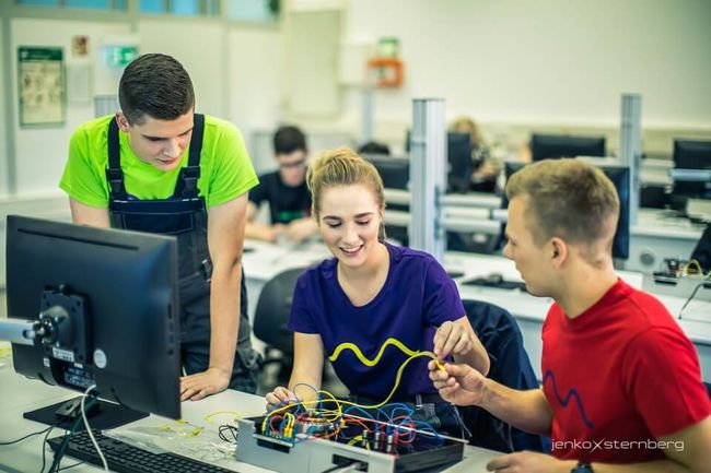 Während der Praxisphasen bist du in unterschiedlichen Bereichen des Unternehmens eingebunden.