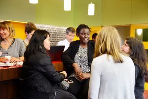 An der Berlin Professional School werden Wissenschaft und Praxis auf vorbildliche Weise miteinander verknüpft