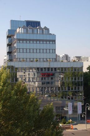 Neben deutschlandweiten Geschäftsstellen verfügt die Berlin Hyp auch über ausgewählte Auslandsstandorte.