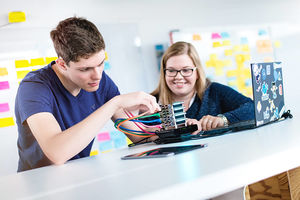 Vielfalt macht uns erfolgreich: Individuelle Qualifikationen, Kompetenzen und persönliche Erfahrungen werden bei Mainova geschätzt und gefördert.