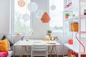 Freundliche Wohnung eines dualen Studenten